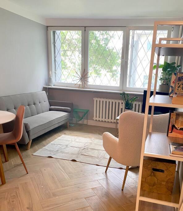 Apartment Close To Metro, 8 Minutes To Centrum And Near Airport Varsóvia Exterior foto