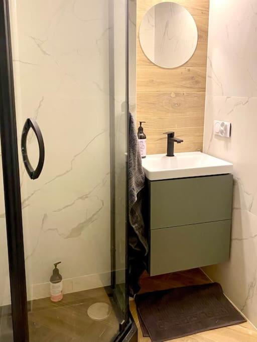Apartment Close To Metro, 8 Minutes To Centrum And Near Airport Varsóvia Exterior foto
